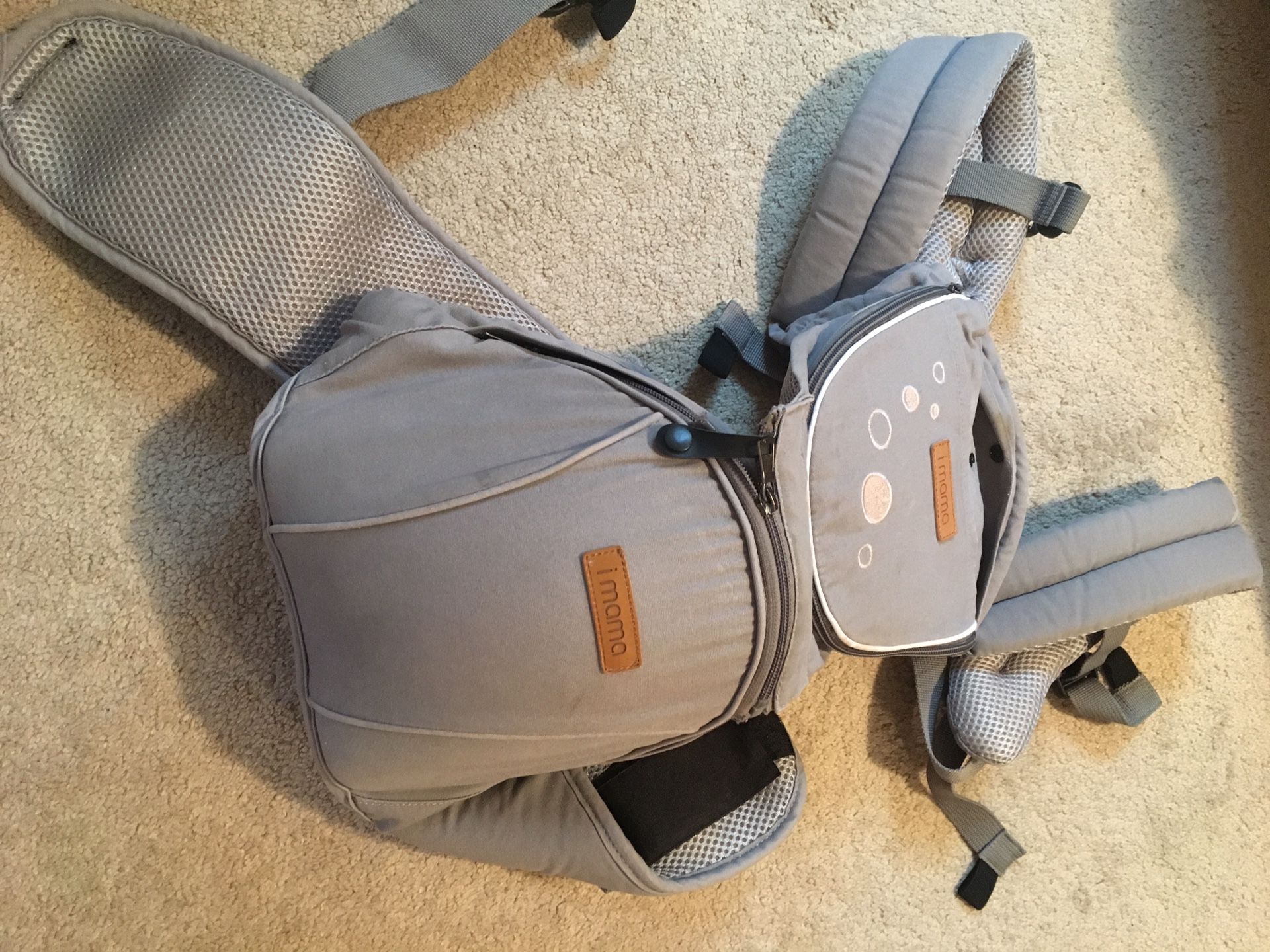 I mama baby carrier with hipseat