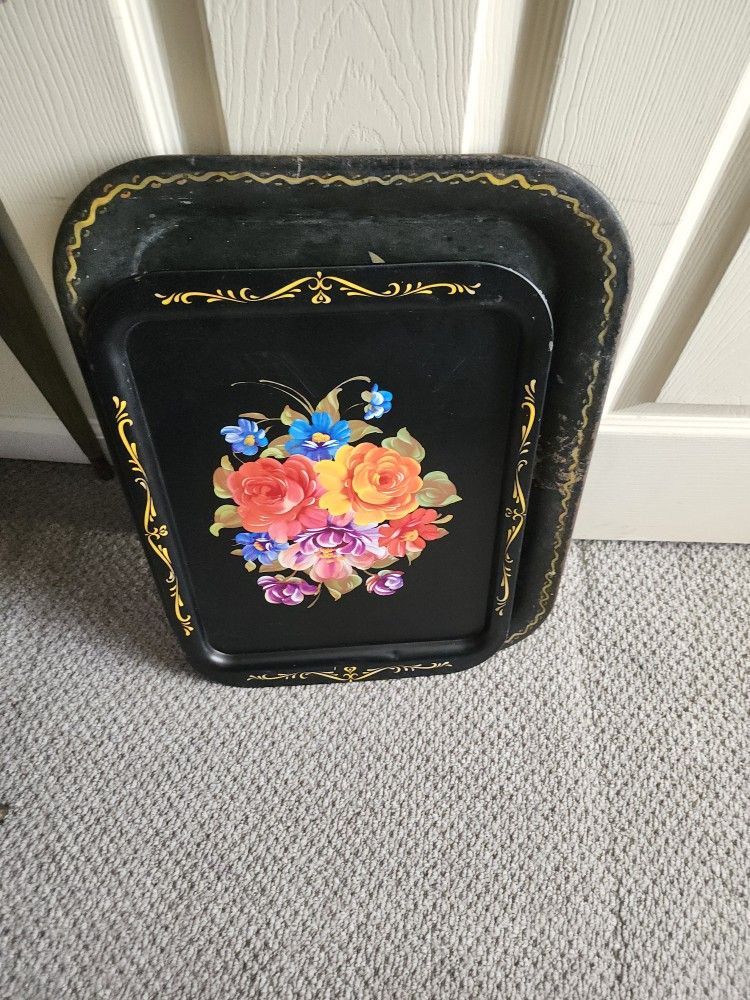 2 Vintage Trays