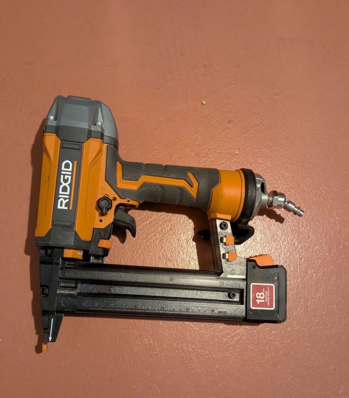 RIDGID18 gauge Pneumatic Brad Nailer Nail Gun