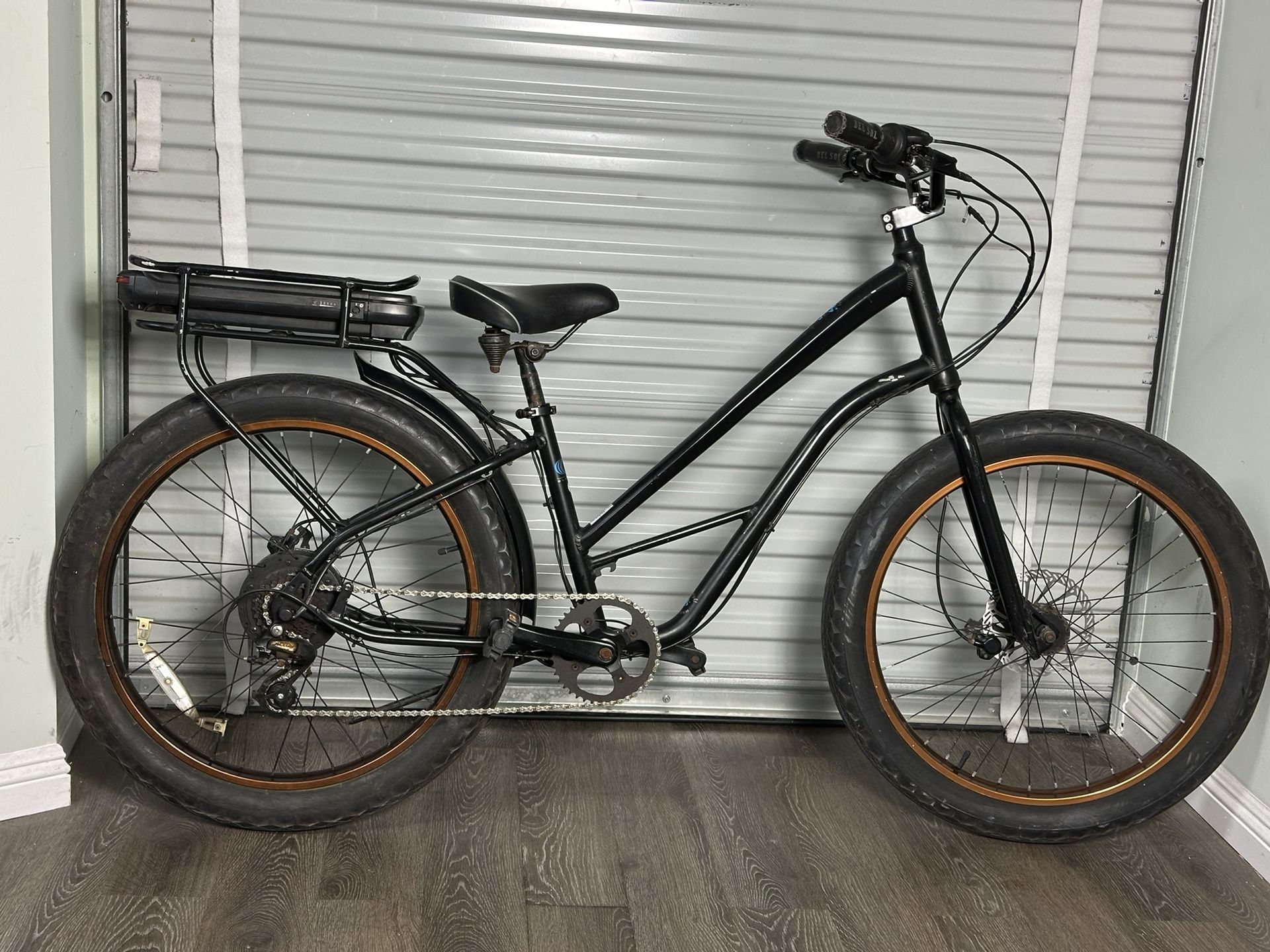 26" fat tire ebike Cruiser haro del Sol Railer electric bike