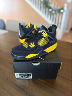 Nike Jordan 4 Retro Thunder 2023 GS
