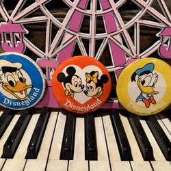 Vintage Disney Buttons - Mickey, Minnie, Donald Duck 