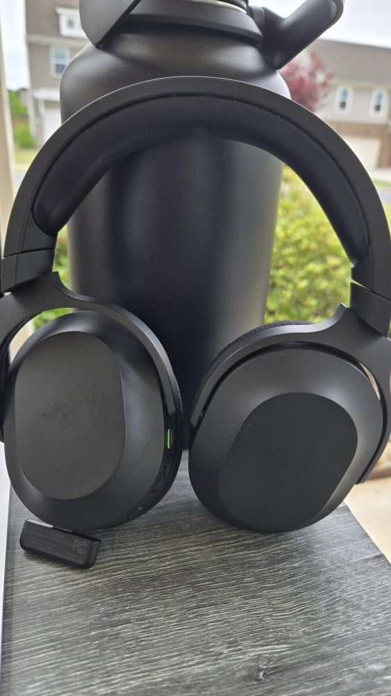 Razer Barracuda X Wireless Gaming Headset.