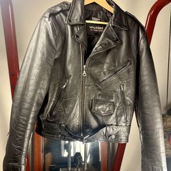 Women Leather Jacket in New Condition. I just Apply nourishment and shinny treatment Sixe L