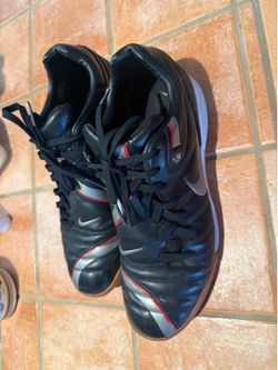 Nike indoor  soccer shoes