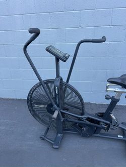 Assault Fitness Air Bike Classic…. Home Gym Fitness…. Great condition…. $450 Price is firm!!!!