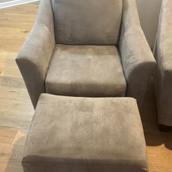 7-piece Living Room Set (Sofa, Love Seat, Chair, Ottoman, Coffee Table, 2 End Tables)
