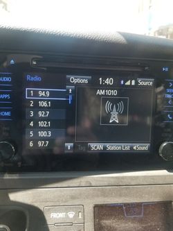 2015 Toyota sienna le back up camera and CD player