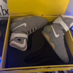 Nike Mags