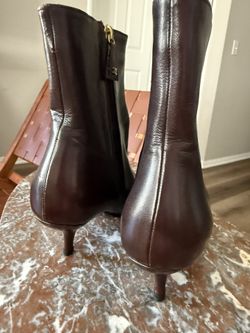 BEAUTIFUL BRAND NEW CHANEL BOOTS