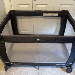 GRACO Pack & Play With Bassinet