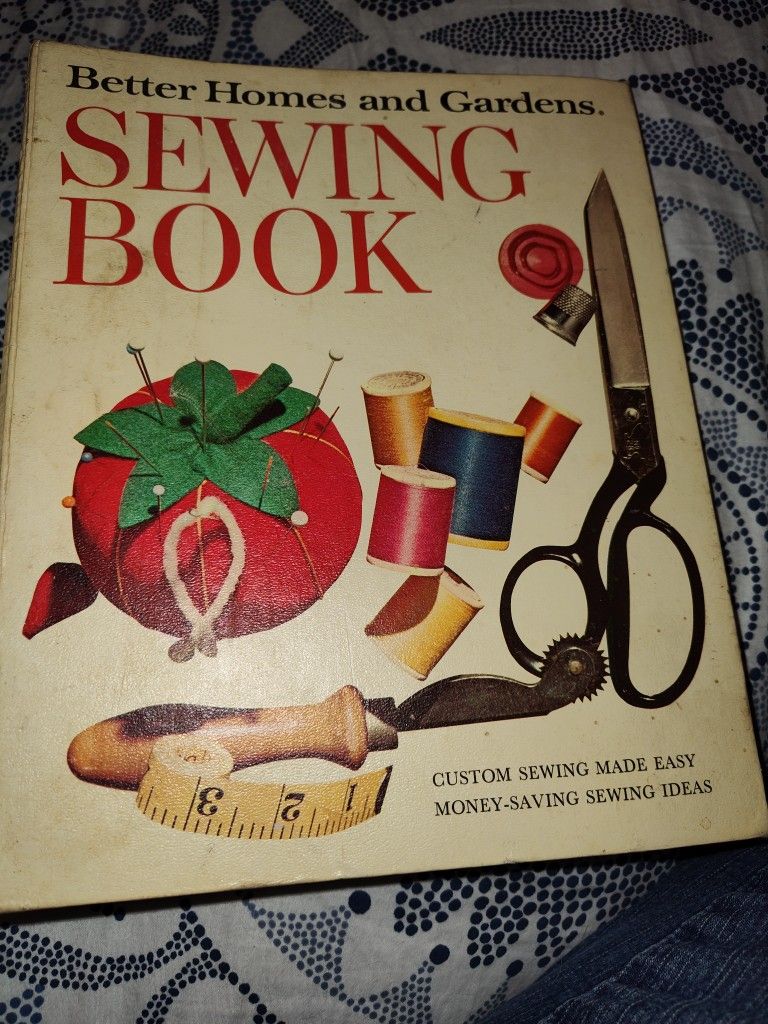 Sewing Book, Better Homes and Gardens