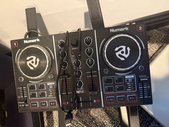 Numark Party Mix DJ Controller