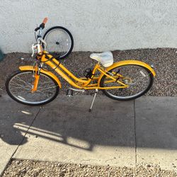 2025 Chain Suburban Corvette Yellow 