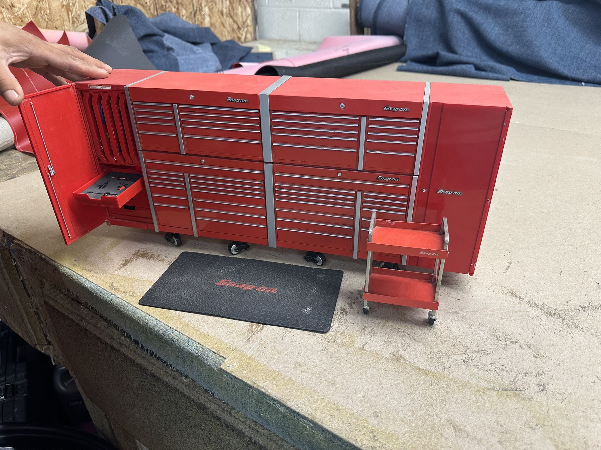 Snap On tool rack Figure