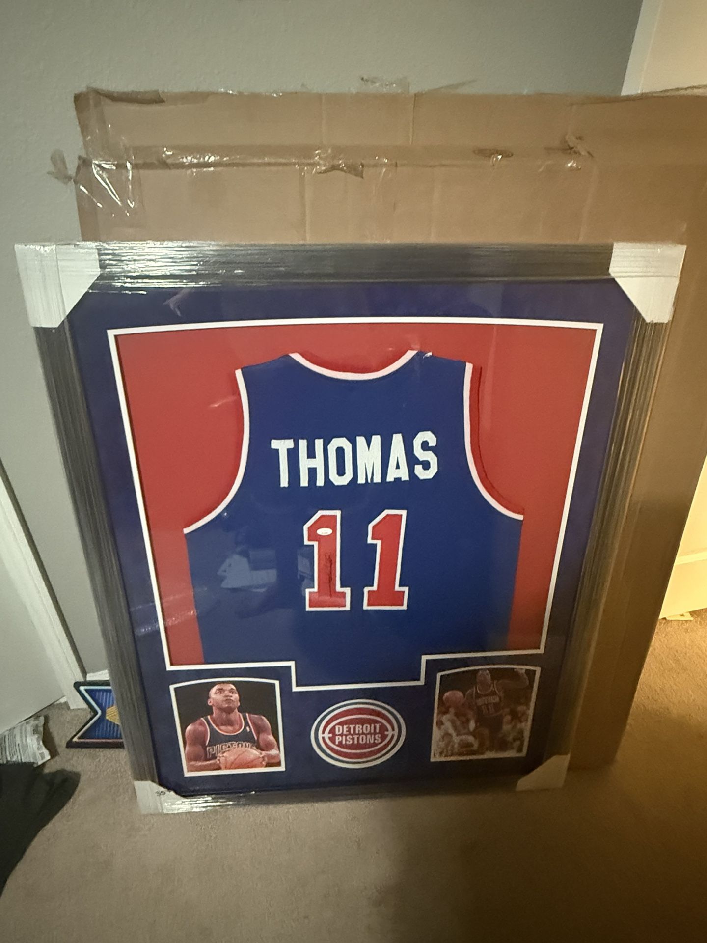 Framed ISIAH THOMAS Signed Jersey w/ JSA COA Autographed Auto Detroit Pistons Frame