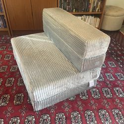 Foldable Chair/ Mattress