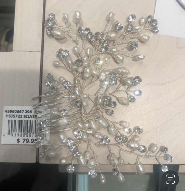 Beautiful Elegant Hairpiece New With Tags