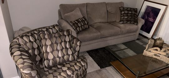 Lay-Z-Boy Sofa and Swivel Chair Excellent Condition