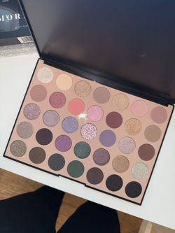 New Morphe Eyeshadow Palette