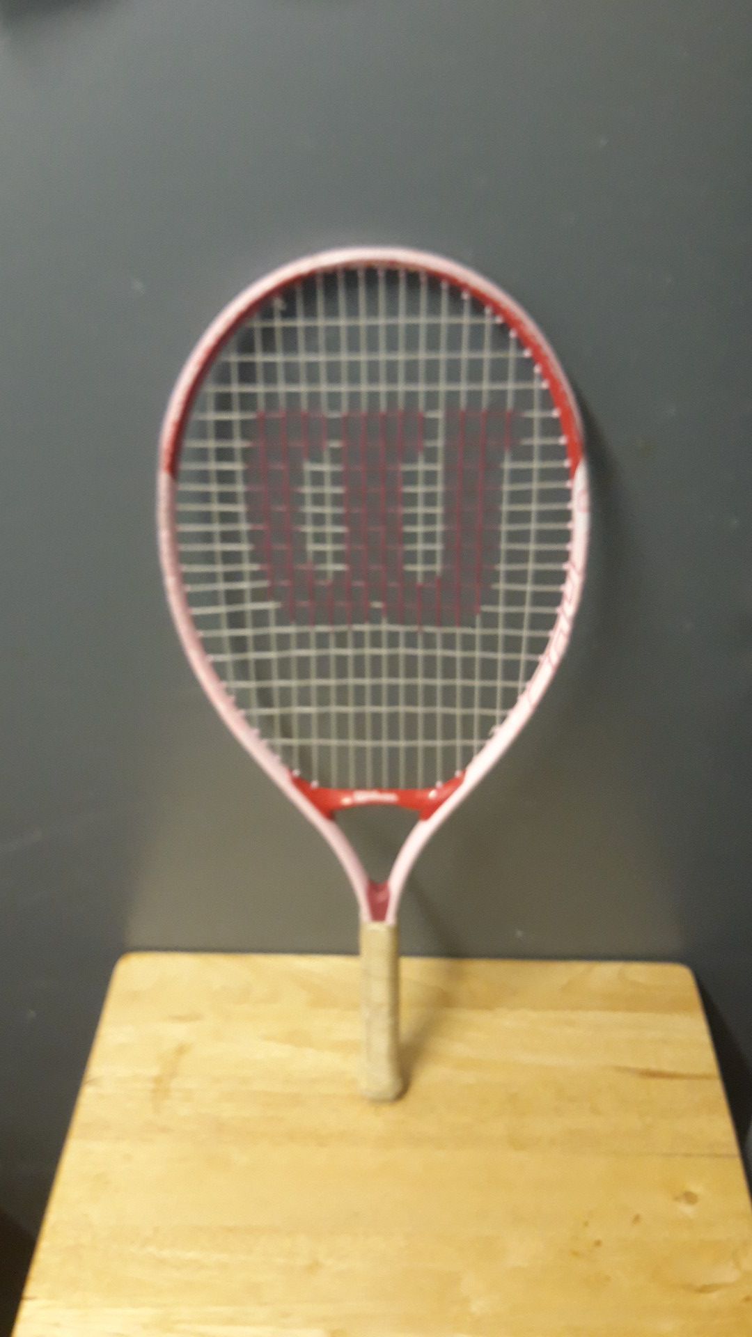 Wilson tennis. Racket. Girls. Pink