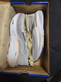 Ladies shoes