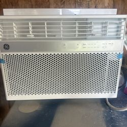 GE Window Air Conditioner Unit 