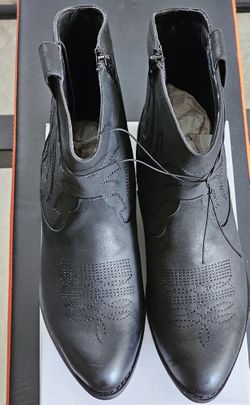 Shoes Size 9