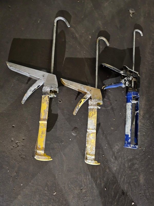 Caulking Kit Gun