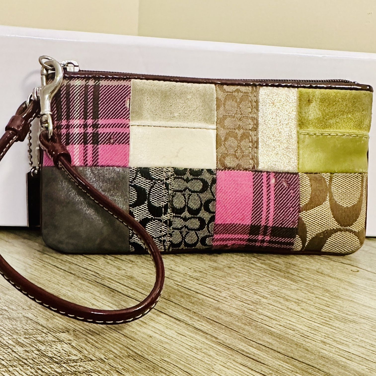 Vintage Coach Patchwork Wristlet/mini Bag for Sale in Prnc 