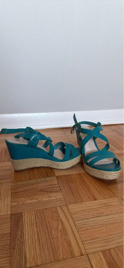 Women’s shoes size 8