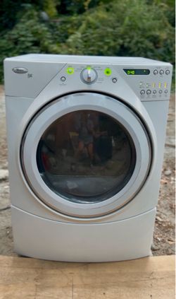 Whirlpool Duet Gas Dryer Large Capacity - Works Great