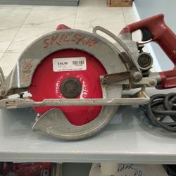 Skilsaw Circular Saw  SHD77M