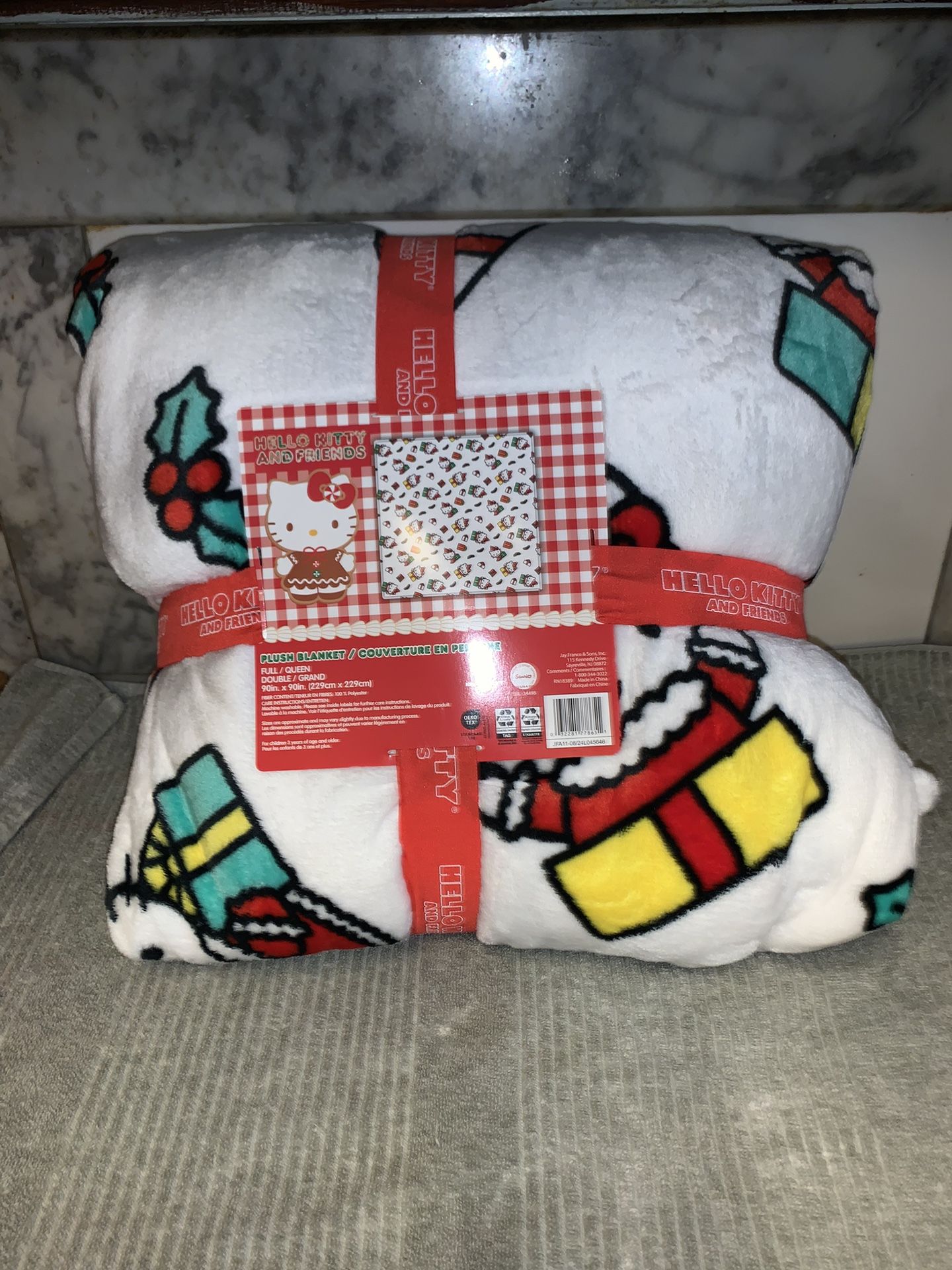 Hello Kitty Gift / Presents Blanket BRAND NEW QUEEN SIZE LARGE 90”x90”