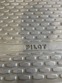 Cargo rubber mat for honda pilot