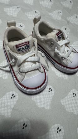 Infant Converse  size 4