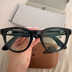 RayBan Meta Glasses BRAND NEW