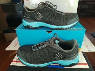 New Columbia Women’s Hiking Shoe Size 10 Firecamp Black/Blue Techlite o.b.o