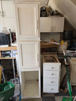 Cabinet and drawer set