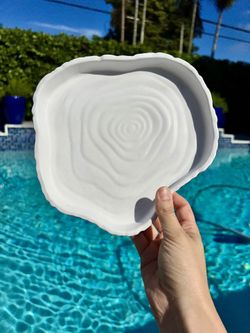 Casting Resin Ripple Abstract White Tray