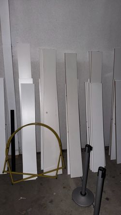 Free wood shelving