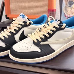 Travis Scott Jordans Size 11 Men 