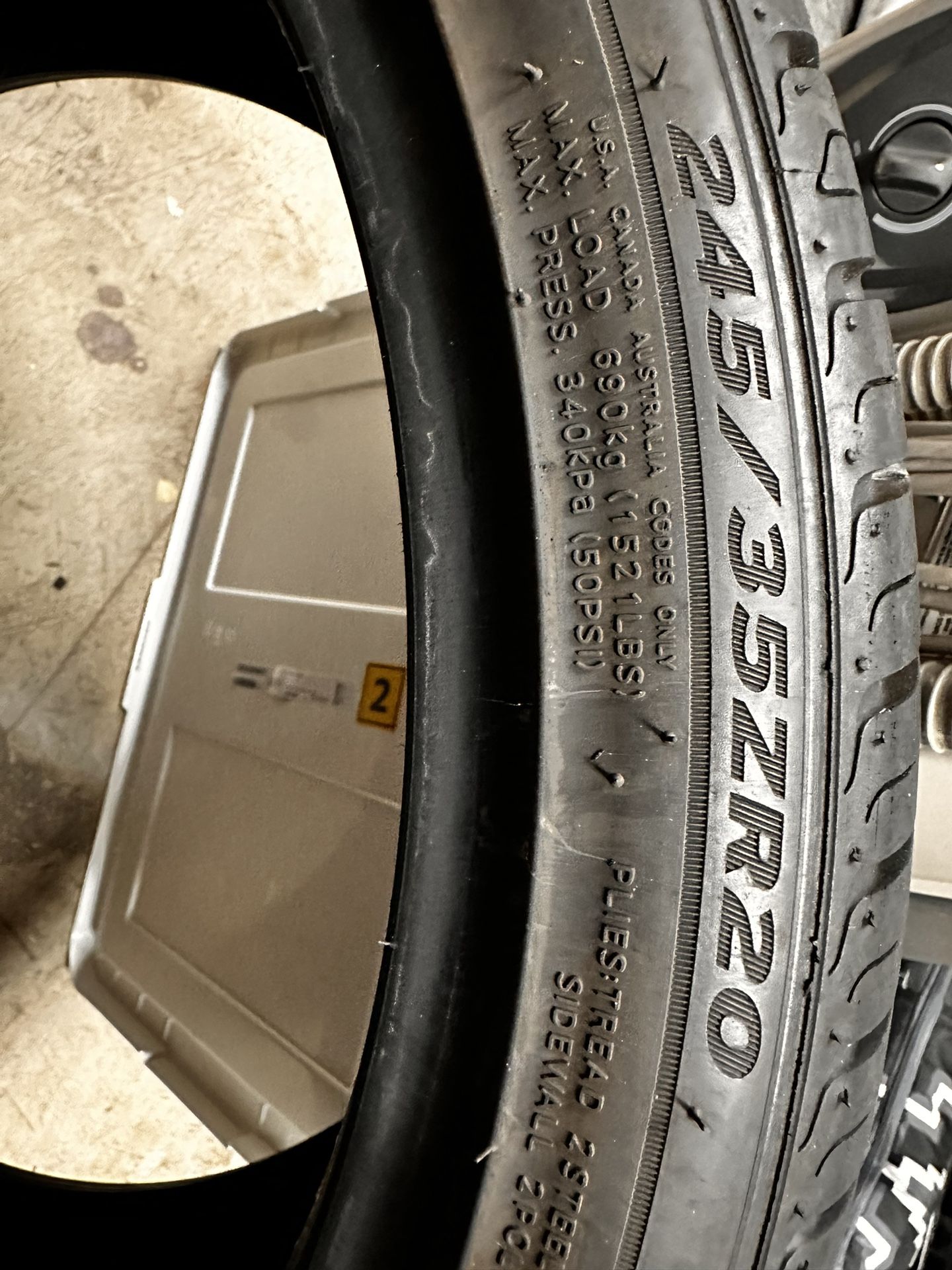 245/35ZR20 Laufenn S fit AS - Ultra High Performance All Season
