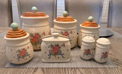 Vintage 7-Piece Cottagecore Kitchen Set