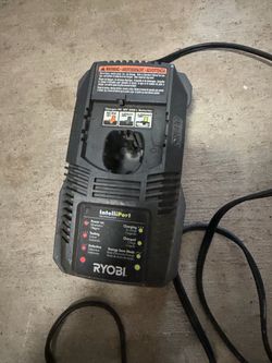 RYOBI ONE+ 18V IntelliPort Battery Charger