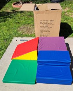 4 piece Soft play BRAND NEW $60