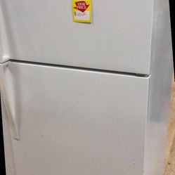 WHIRLPOOL WRT318FZDW 18.2 cu. ft. Top Freezer Refrigerator