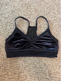 Alo Velvet and Mesh V-neck Sports Bra. Black. Sz 6 (no tag).