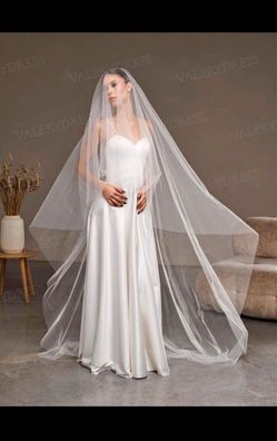 Chapel-length Bridal Veil