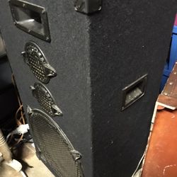 Big loud stereo system speakers